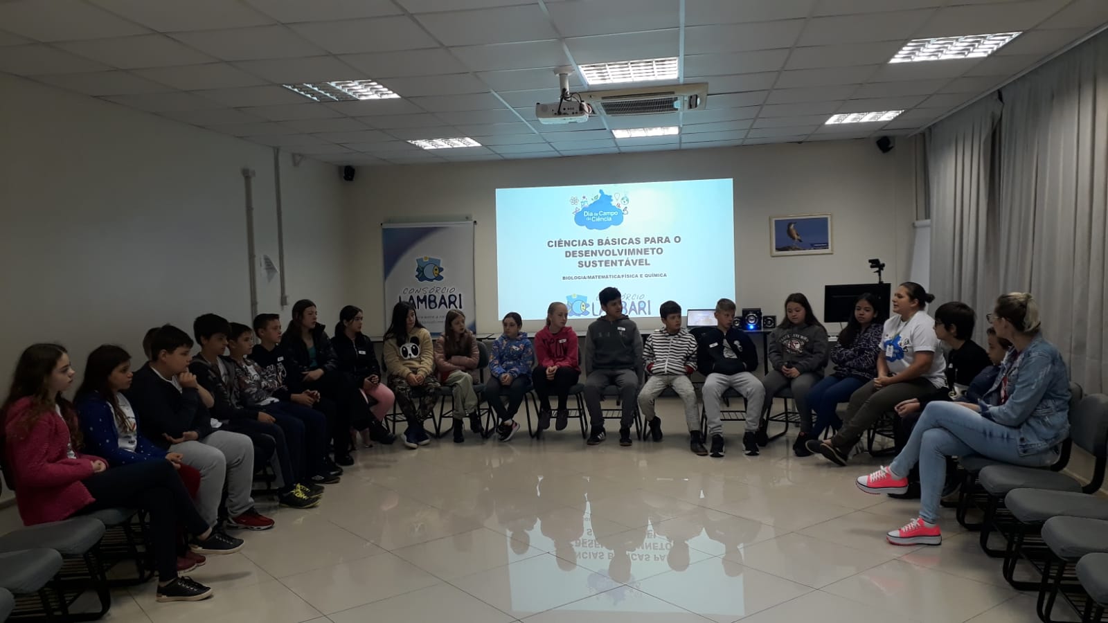 You are currently viewing Consórcio Lambari realiza dinâmica com alunos no Dia de Campo da Ciência, na Embrapa Suínos e Aves