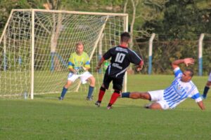 Read more about the article Rodada com dois jogos e 12 gols na rodada do Campeonato de Futebol Sete de Piratuba
