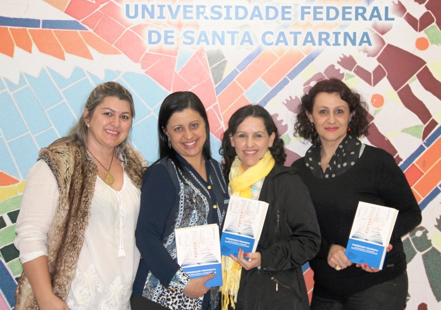 You are currently viewing Educadoras têm artigos publicados em livro da UFSC