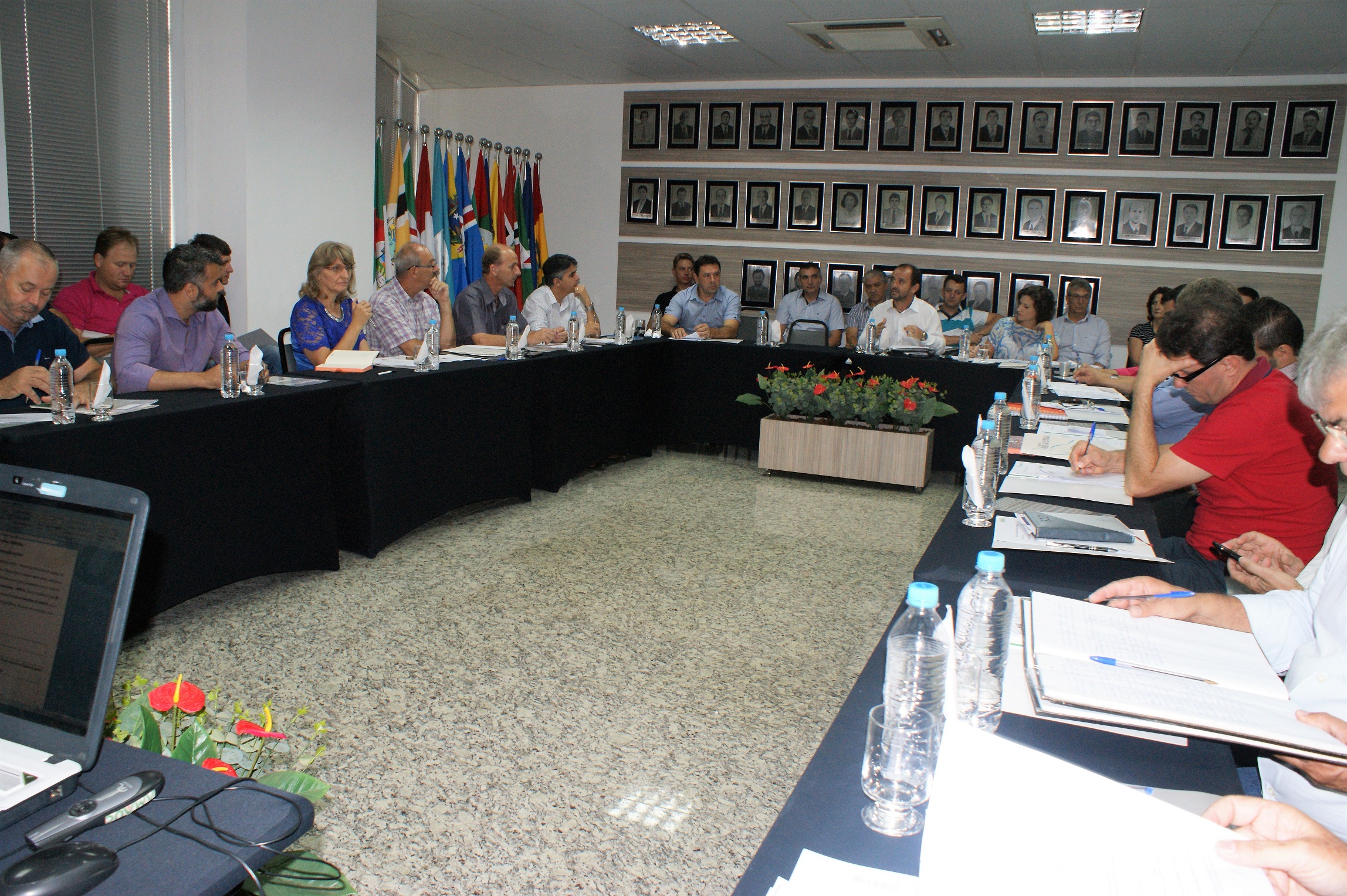 You are currently viewing Prefeitos participaram de Assembleias na Amauc