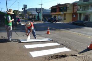 Read more about the article Prefeitura inicia pintura de sinalização de trânsito