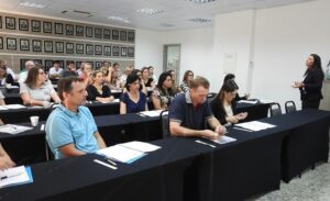 Read more about the article Servidores municipais participam de Curso sobre Sindicância e Processo Administrativo na Prática