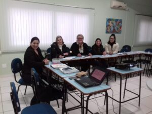 Read more about the article Base Comum Curricular é tema de encontro na Secretaria de Educação e Esportes de Piratuba