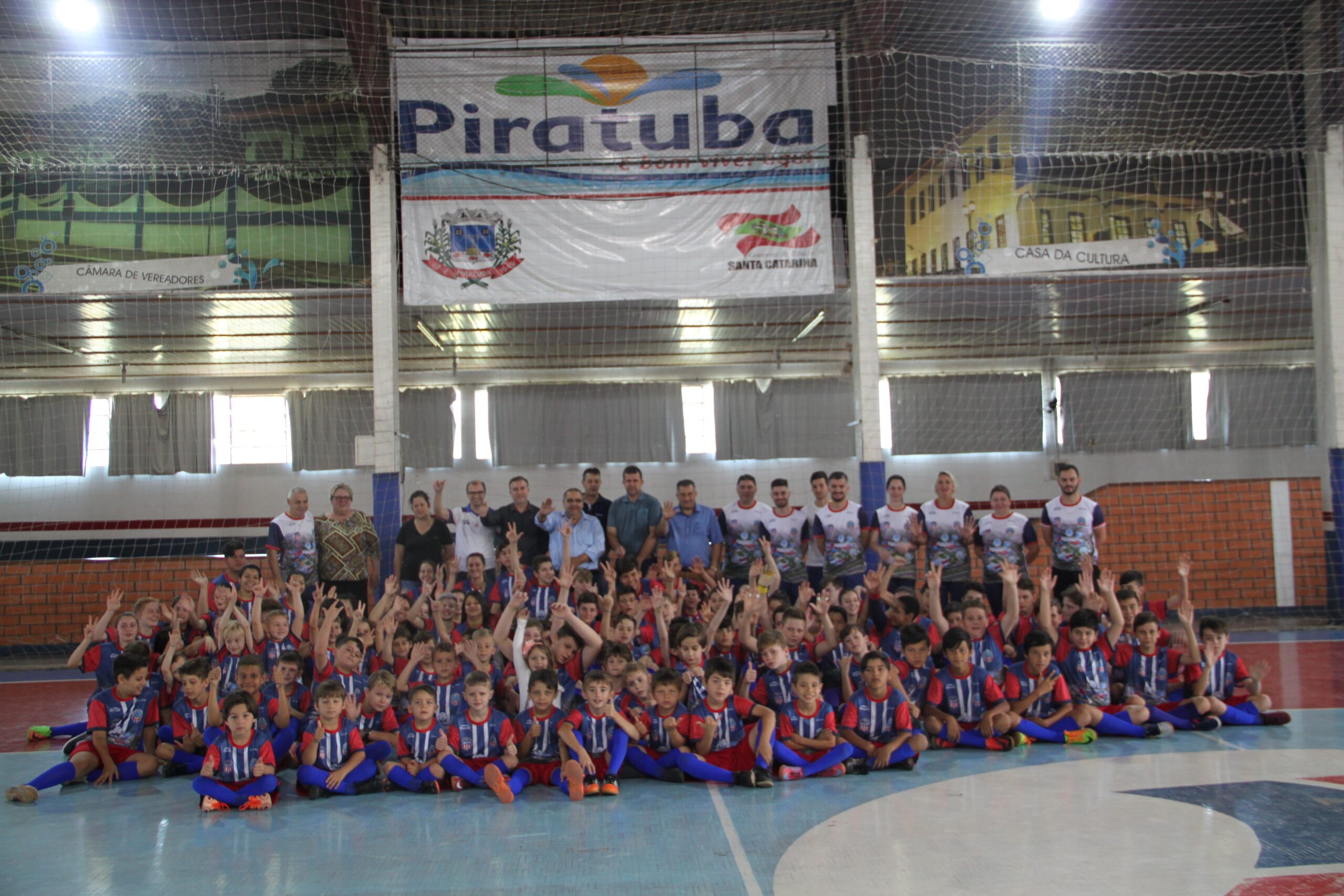 You are currently viewing Surpresa especial para os alunos das Escolinhas Desportivas de Piratuba no Dia das Crianças