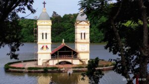 Read more about the article Torres da Igreja submersa estão sendo restauradas