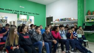 Read more about the article Estudantes de escola pública de Piratuba aprendem a economizar em palestra de educação financeira