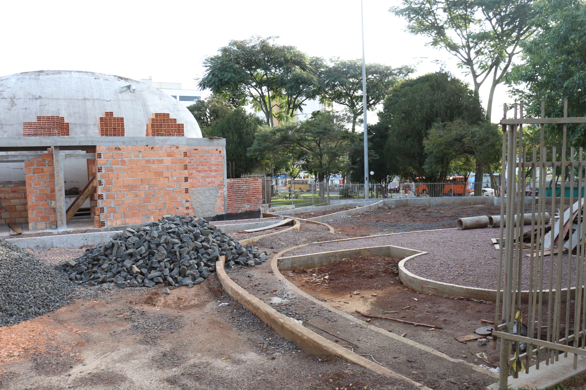 You are currently viewing Obras do parque infantil estão paralisadas