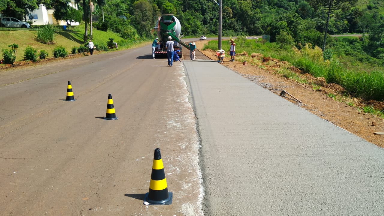 Read more about the article Começa a construção da pista de caminhada e da ciclovia