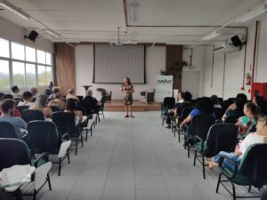 Read more about the article Conselheiros Tutelares da região da AMAUC participam de capacitação