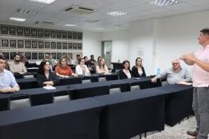 Read more about the article Contadores e Controle Interno da região da Amauc se reuniram na associação na tarde desta segunda-feira(11)