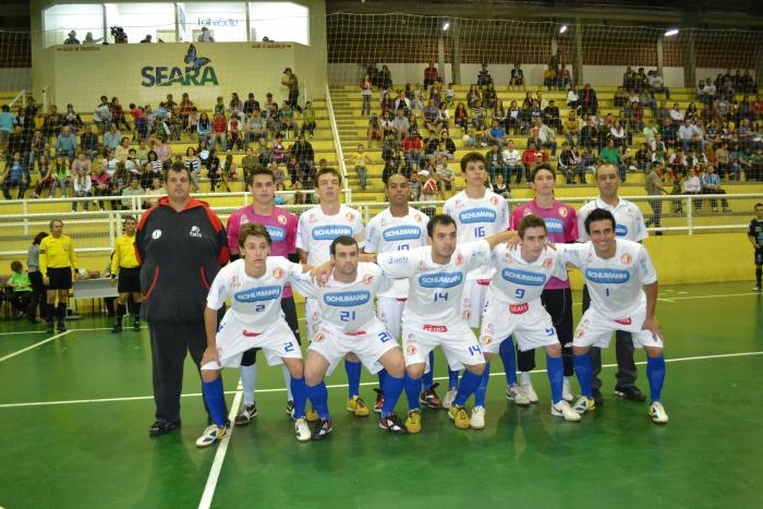 You are currently viewing Futsal Schumann de Seara é apresentado