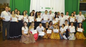 Read more about the article Formatura de dança de casais é destaque  em Xavantina