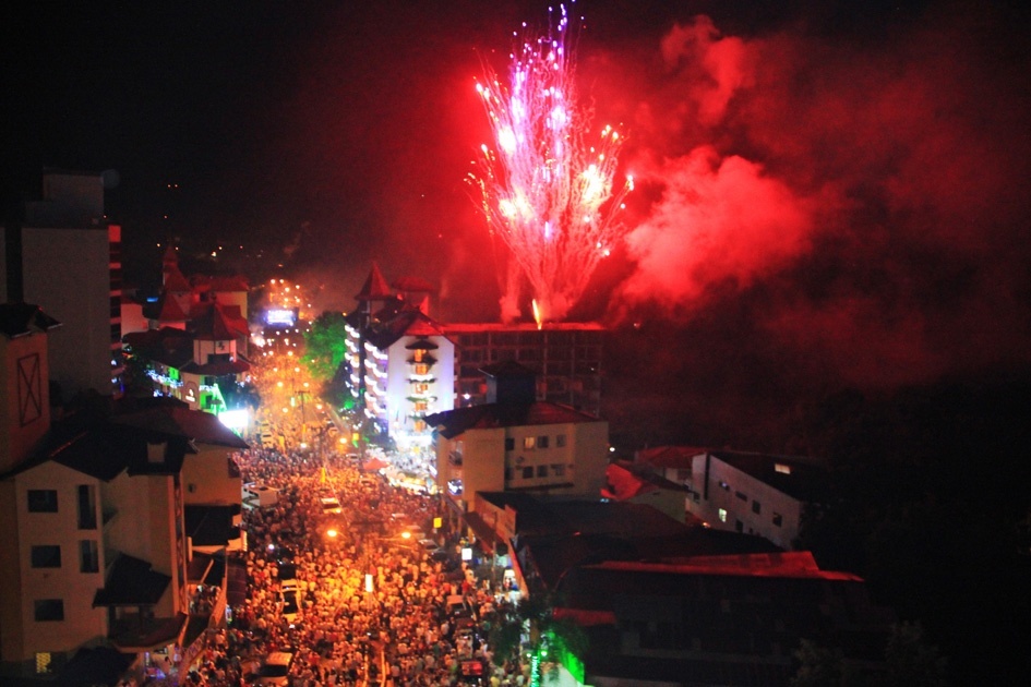 You are currently viewing Grande público inicia o ano de 2015 em Piratuba