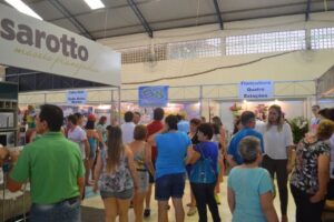 Read more about the article Mais de 10 mil pessoas no segundo dia de Expo Xavantina