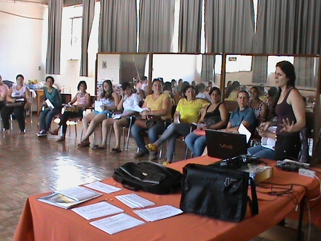 You are currently viewing Beneficiários do Bolsa Família participam de reunião