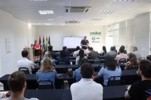 Read more about the article Reunião discute instalação do Colegiado de Licitações, Compras e Contratos, na Amauc